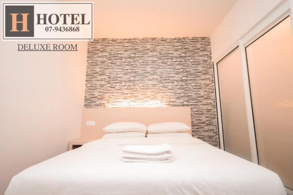 H Hotel Сеґамат Екстер'єр фото