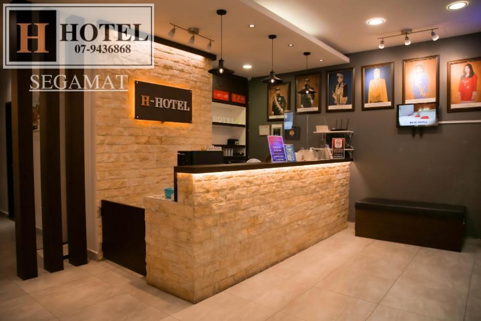 H Hotel Сеґамат Екстер'єр фото